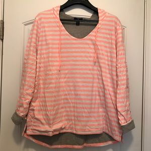 GAP hooded top